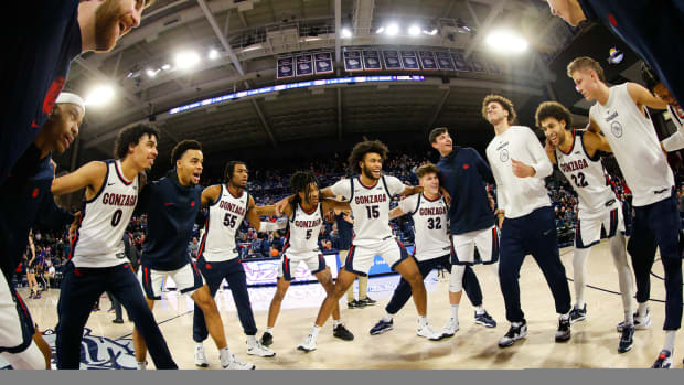 Gonzaga Bulldogs Washington Huskies69